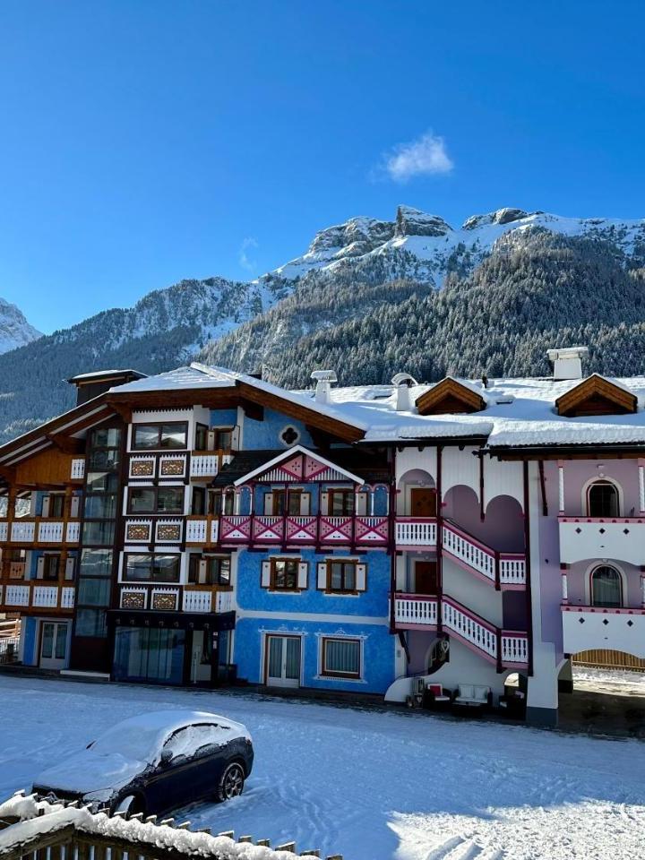 Deluxe Apartment (1 large bed) - Free WiFi – Dolomiti Luxury Mountain View Bike Friendly