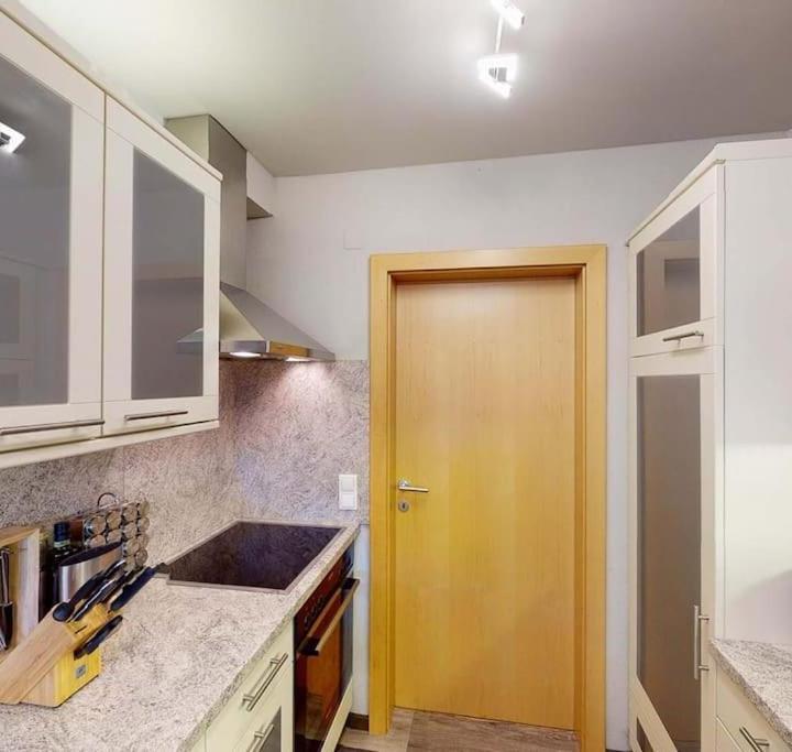 Three-Bedroom Apartment (2 large beds) - Free WiFi – Ski-in/Ski-out luksuslejlighed i Saalbach - inkl. Jokercard