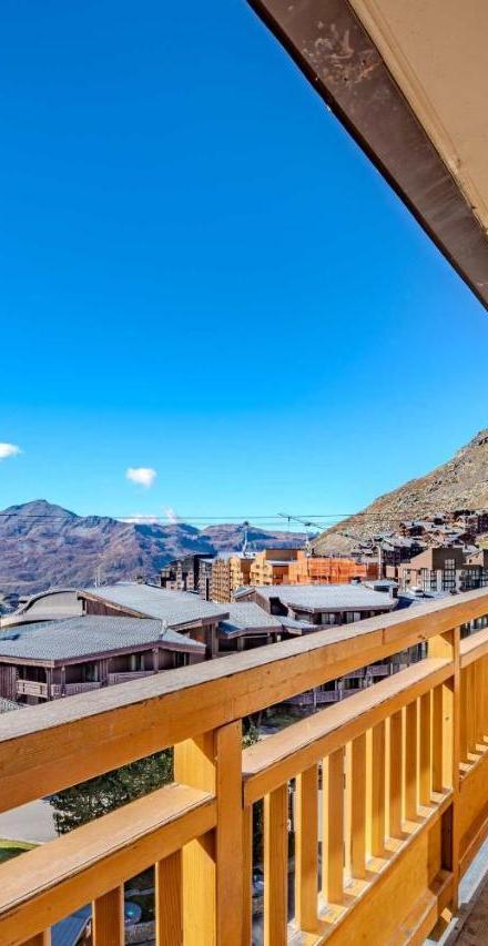 Apartment with View and Balcony (1 sofa bed) - Free WiFi – Ski View 1br And Bunks with Balcony in Val Thorens Centre - Residence Le Lac Blanc