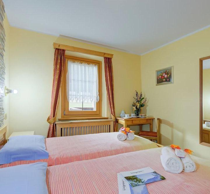 Family Apartment, 3 Bedrooms, Balcony (Genziana) (1 Double Bed and 4 Twin Beds) – Genziana