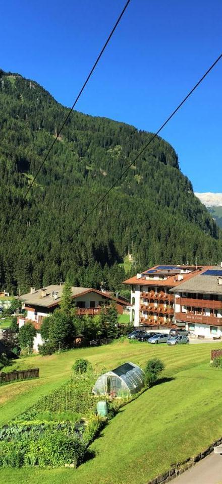 B&B Family Accommodation Canazei Bike Friendly – billede 1