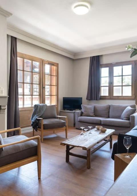 Appartement 8 Personnes Dans Chalet Prive, Piscine, Ski in – Val Thorens
