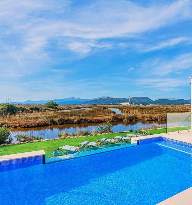 Villa Corb Mari II by Sealand Villas