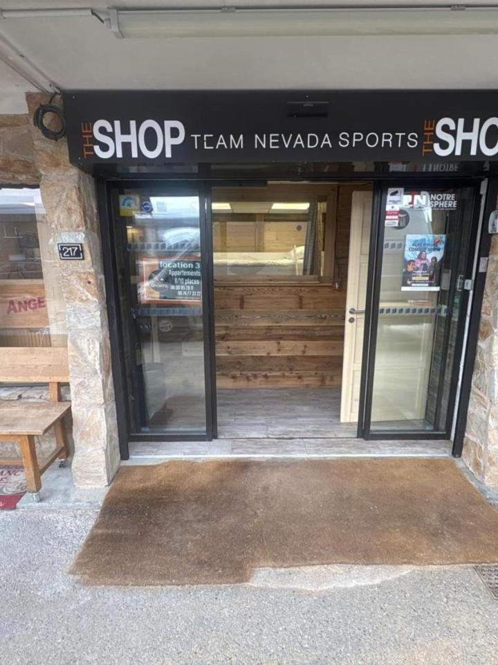 Superior Apartment with Sauna (1 bunk bed, Bedroom#1: 2 single beds, Bedroom#2: 2 single beds and 1 bunk bed) - Free WiFi – Rdc - Chalet Nevada Sport