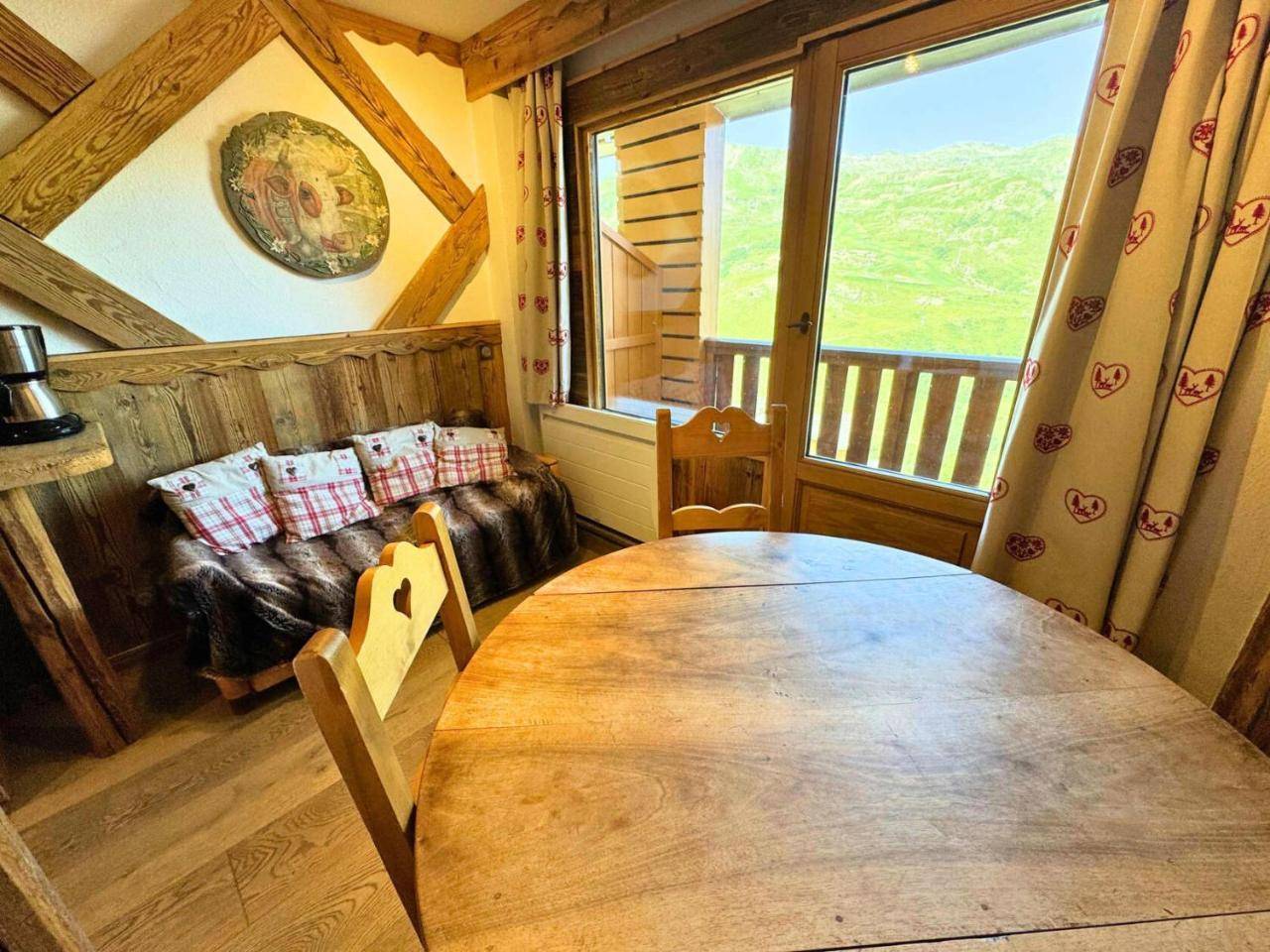 Residence Necou - Studio Deco Style Chalet En Bord de Pistes Pour 3 Personnes Mae-5954, Les Menuires