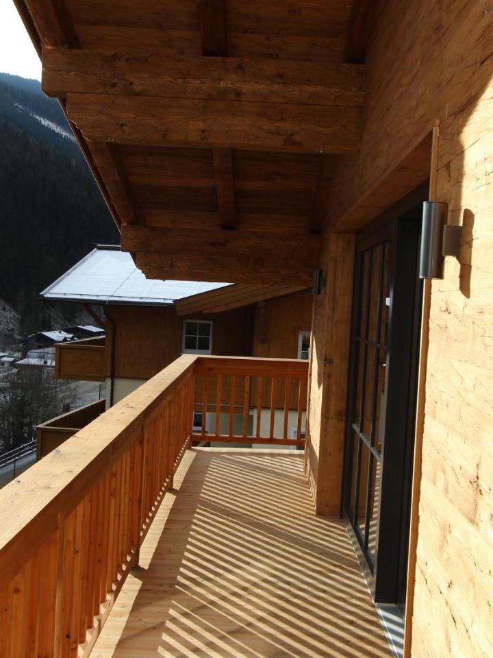 Superior Chalet (1 double bed) - Free WiFi – Modern Chalet with Sauna Near Ski Area in Saalbach-Hinterglemm Salzburgerland