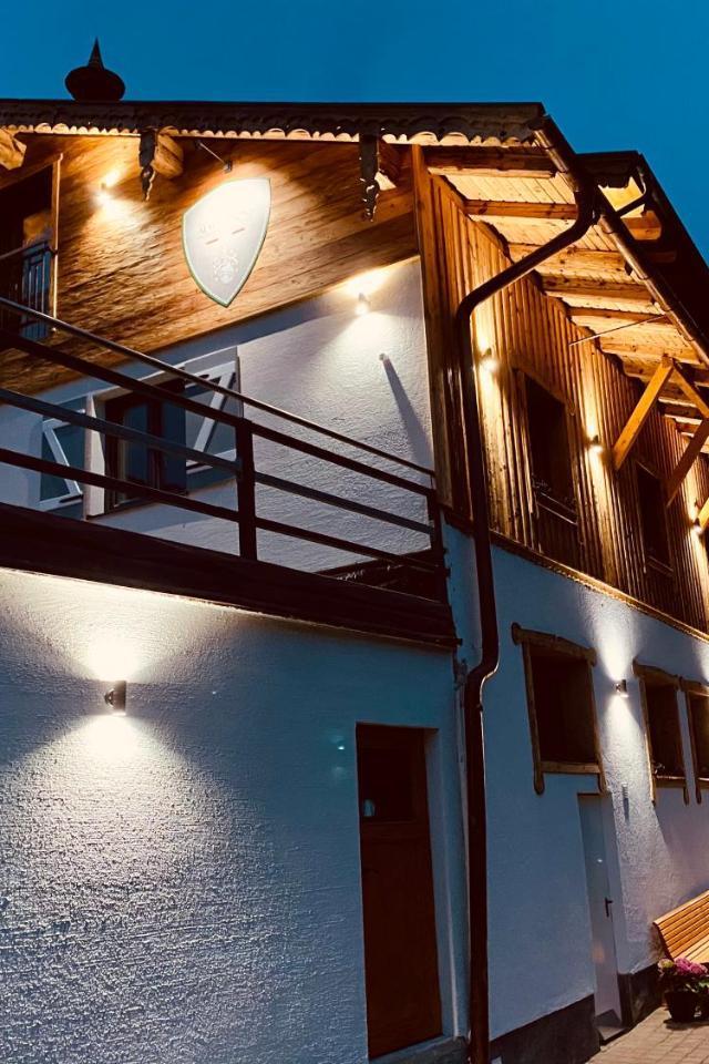 Alm Seasons Premium Chalet & Studios – billede 3
