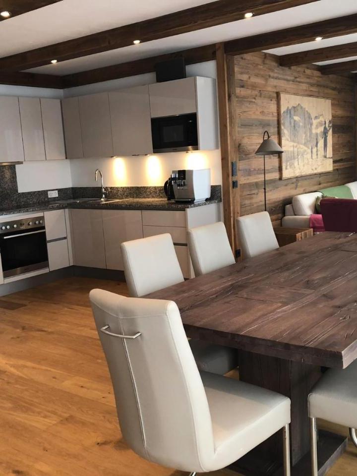 Three-Bedroom Apartment (4 single beds) - Free WiFi – The Lodge, Saalbach