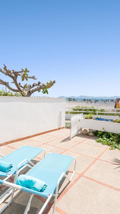 Apartment Just on the Beach in Port Alcudia – Alcúdia
