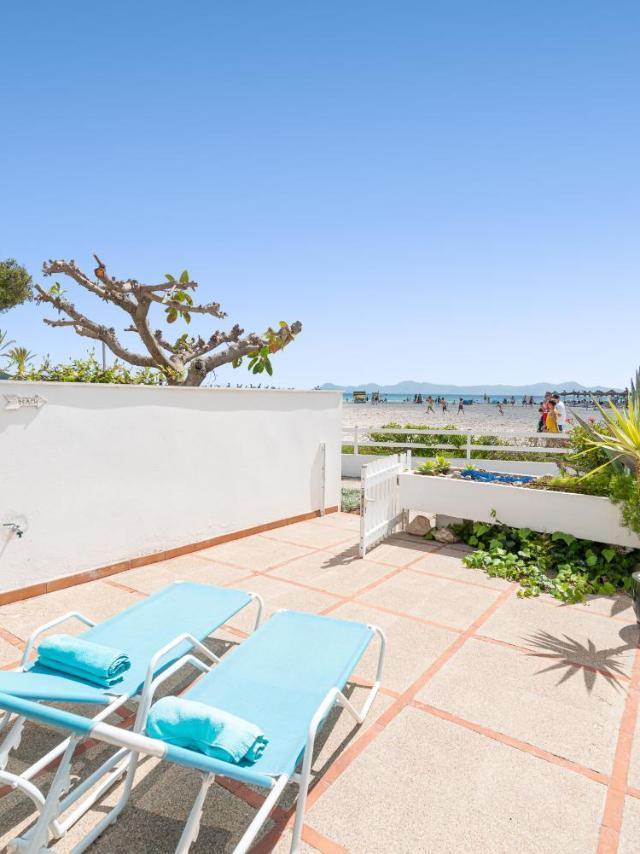 Apartment Just on the Beach in Port Alcudia