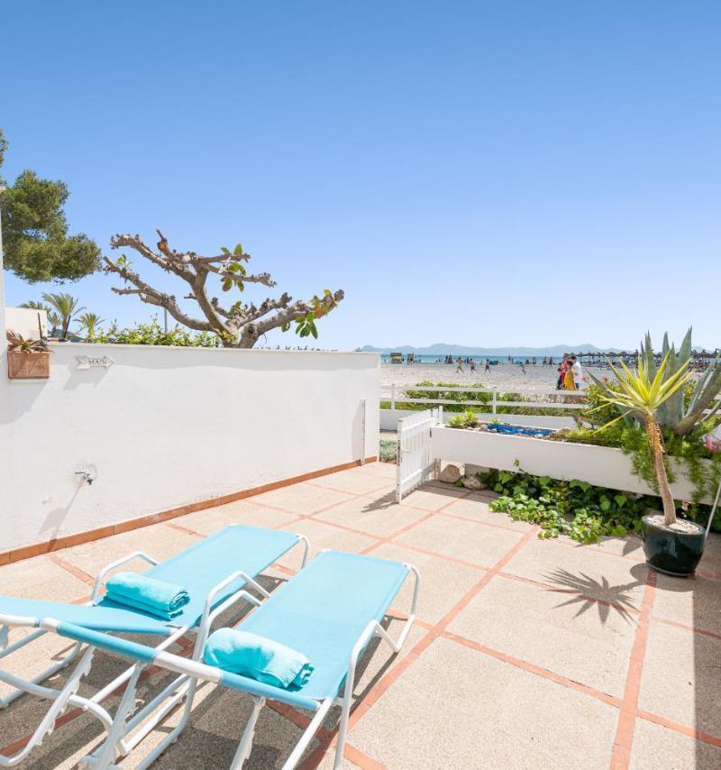 Apartment Just on the Beach in Port Alcudia