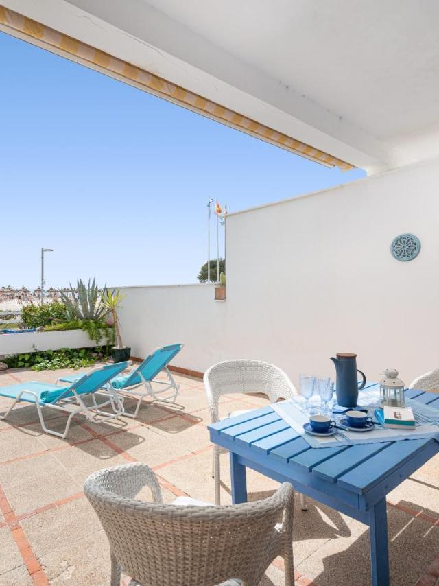 Apartment Just on the Beach in Port Alcudia – billede 3