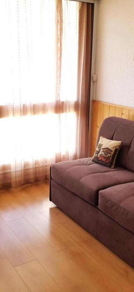 Studio – Residence Challe - Joli Studio 3 Personnes Ski Au Pied Et Vue Sur Les Pistes. Mae-4254