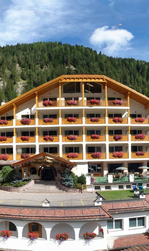 Hotel Cesa Tyrol – Canazei