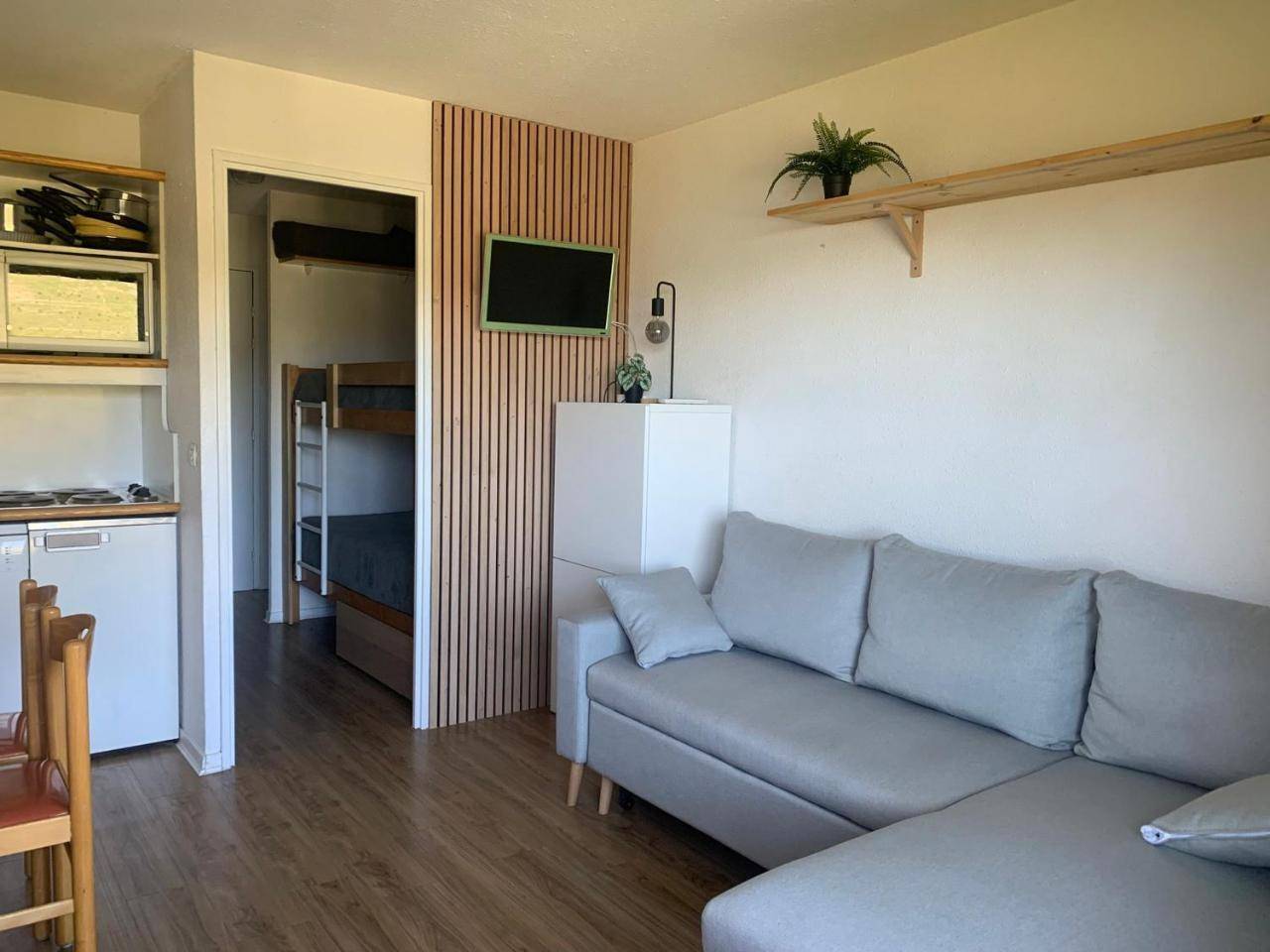 Charmant Studio Pour 3 Pers. Avec Balcon, Au Pied Des Pistes, Reberty 2000 - Fr-1-452-385, Les Menuires