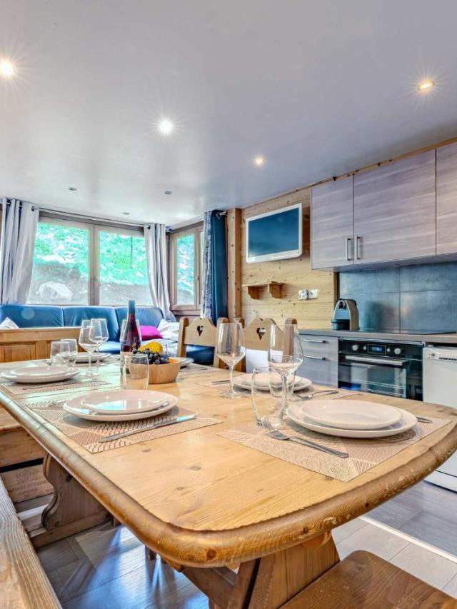Spacious Ski-In Out Apartment with Mountain Views