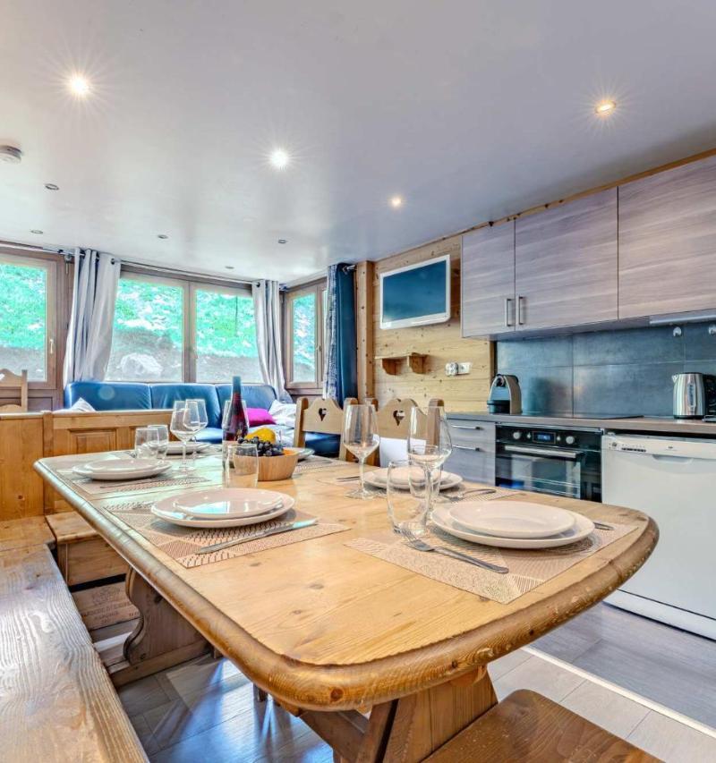 Spacious Ski-In Out Apartment with Mountain Views