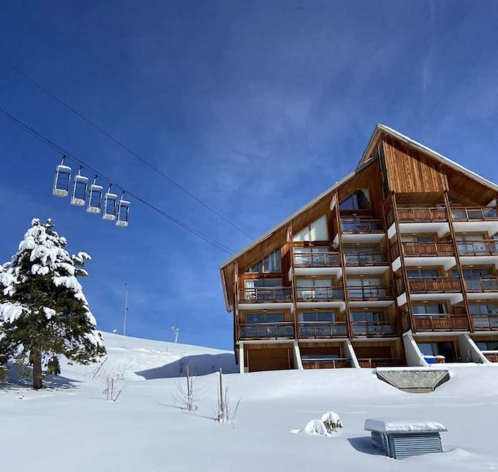 Three-Bedroom Apartment (1 double bed) – Alpe D'huez Houses - Chez Julie - Chalet Des Roches - Duplex, Sur Les Pistes de 3 Chambres !