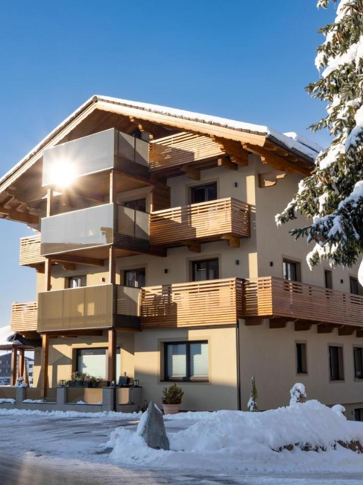 Three-Bedroom Apartment (1 large bed) - Free WiFi – Fruhstuckspension - Appartements Brixentalerhof
