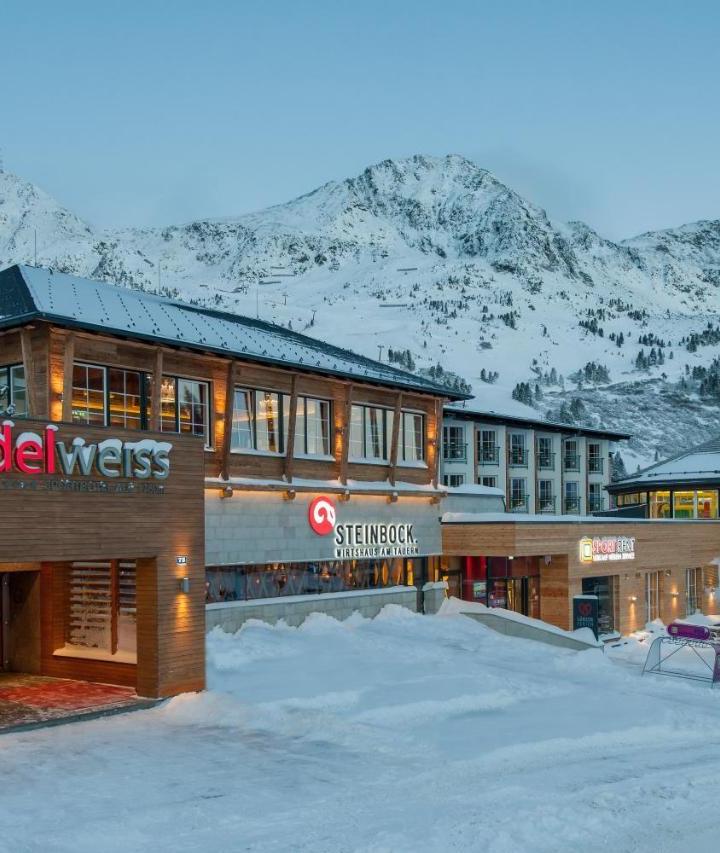 Junior Suite (1 sofa bed, Bedroom#1: 1 large bed) - Free WiFi – Superior Hotel Edelweiss