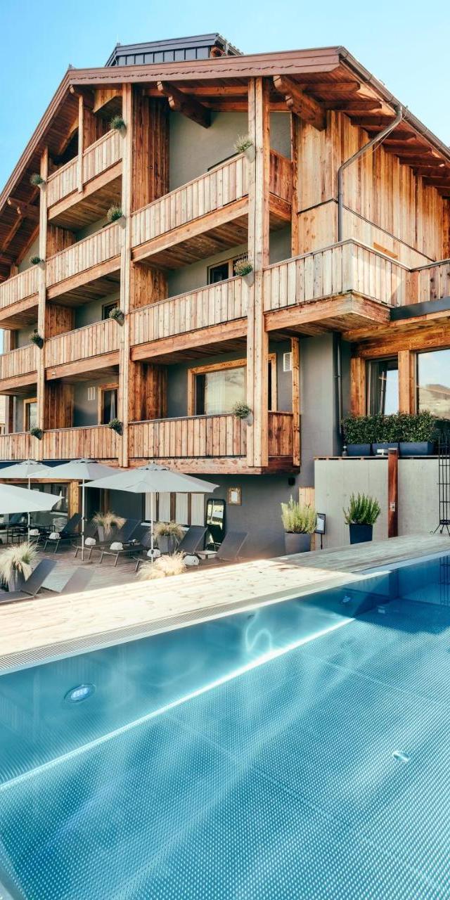 Almmonte Sensum Suites - Funky Living Hotel