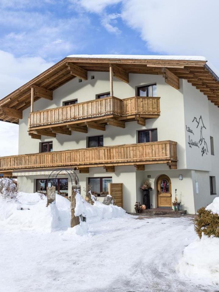 One-Bedroom Apartment (1 sofa bed) - Free WiFi – Haus Chorblick