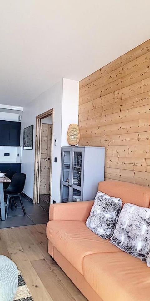 Chalet 2000 - Appartement Neuf · Proche Des Pistes · Balcon · Jacuzzi Mae-0474 – Les Menuires