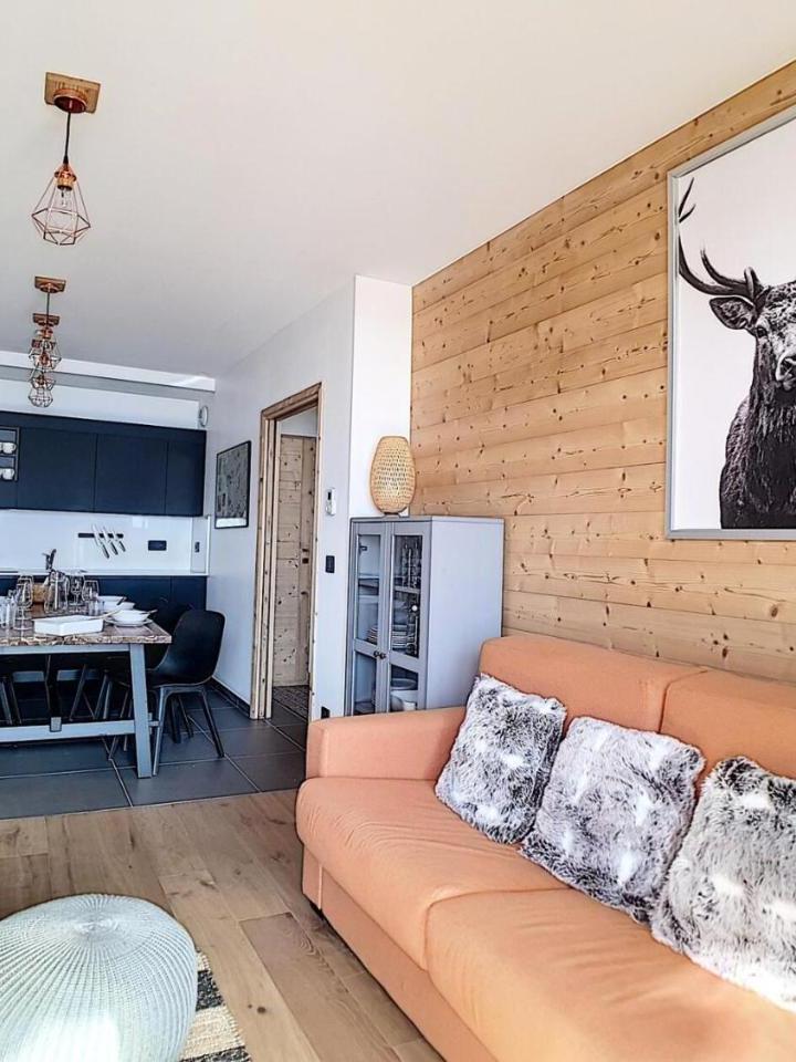 Apartment - Free WiFi – Chalet 2000 - Appartement Neuf · Proche Des Pistes · Balcon · Jacuzzi Mae-0474