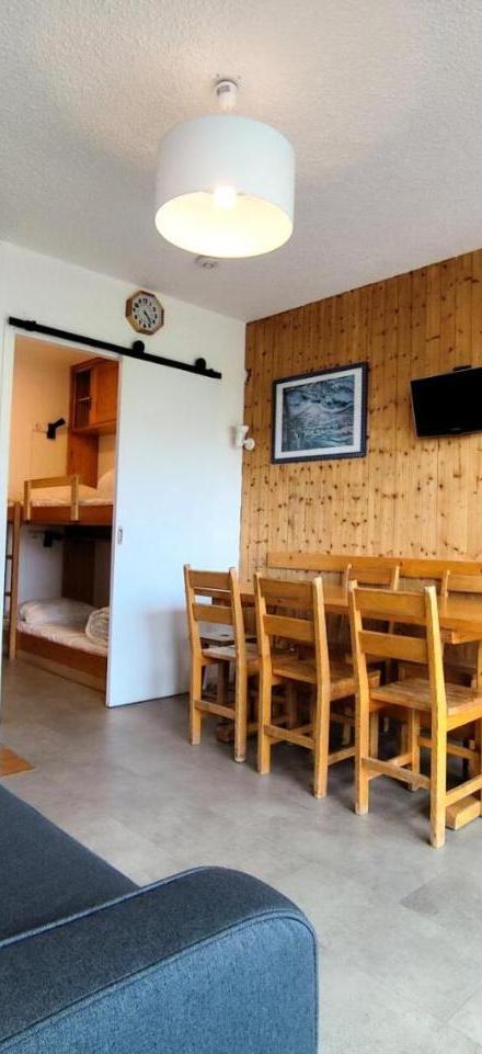 Apartment (2 bunk beds) – Residence Lac du Lou - Val Thorens Location: Appartement de 38 M2 Au 7eme Etage, Skis Aux Pieds, Balcon Expose Sud Mae-9021