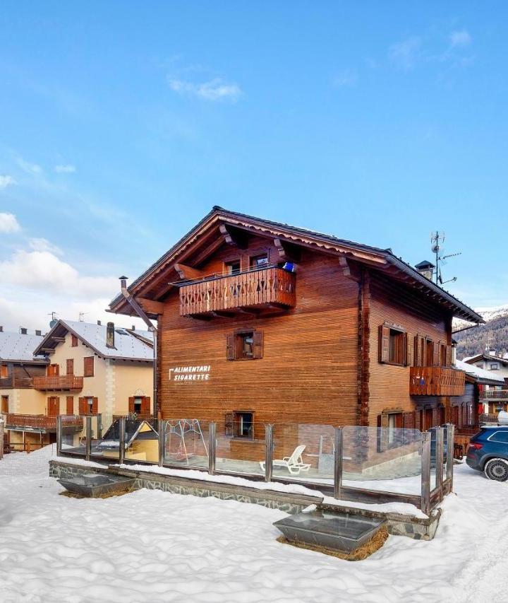 Superior One-Bedroom Apartment with Balcony (1 sofa bed) - Free WiFi – Stelle Del Mattino