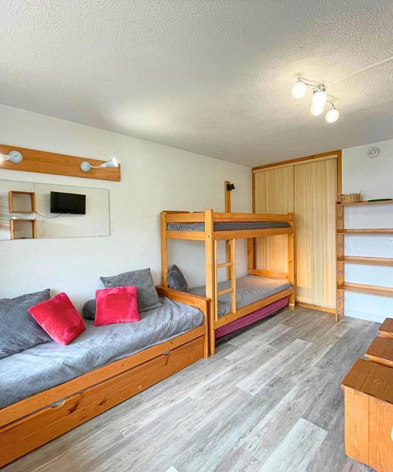 Studio Economique Pour 4 Avec Balcon Expose Sud Aux Menuires, Animaux Admis - Fr-1-452-99
