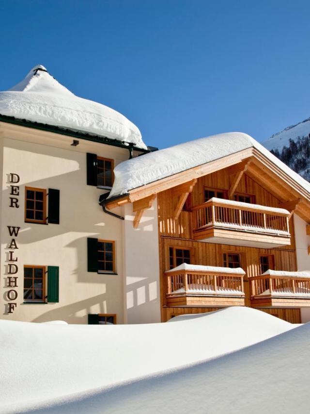 Der Waldhof - Hotel og Ophold