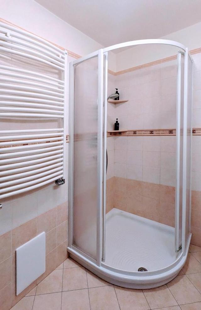 Lg Apartment Livigno - Modern Alpine Comfort – billede 8