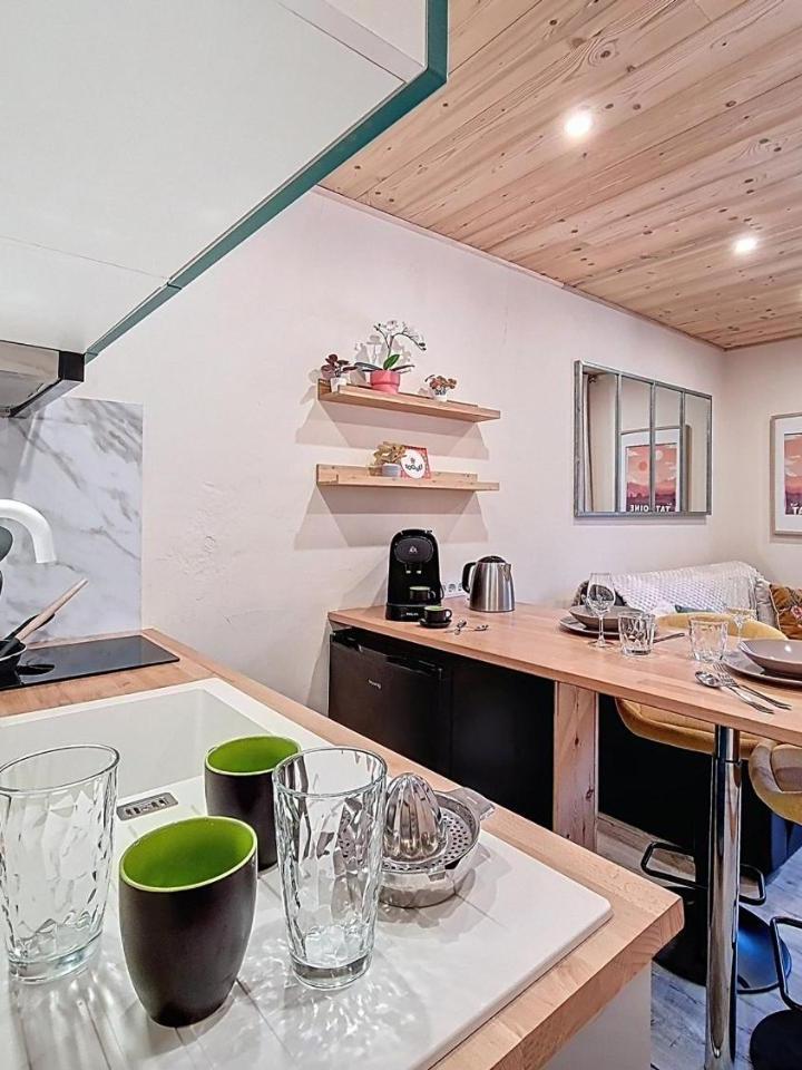 Studio – Studio Cozy Au Pied Des Pistes Avec Balcon Sud, Pour 4 Personnes - Fr-1-832-3