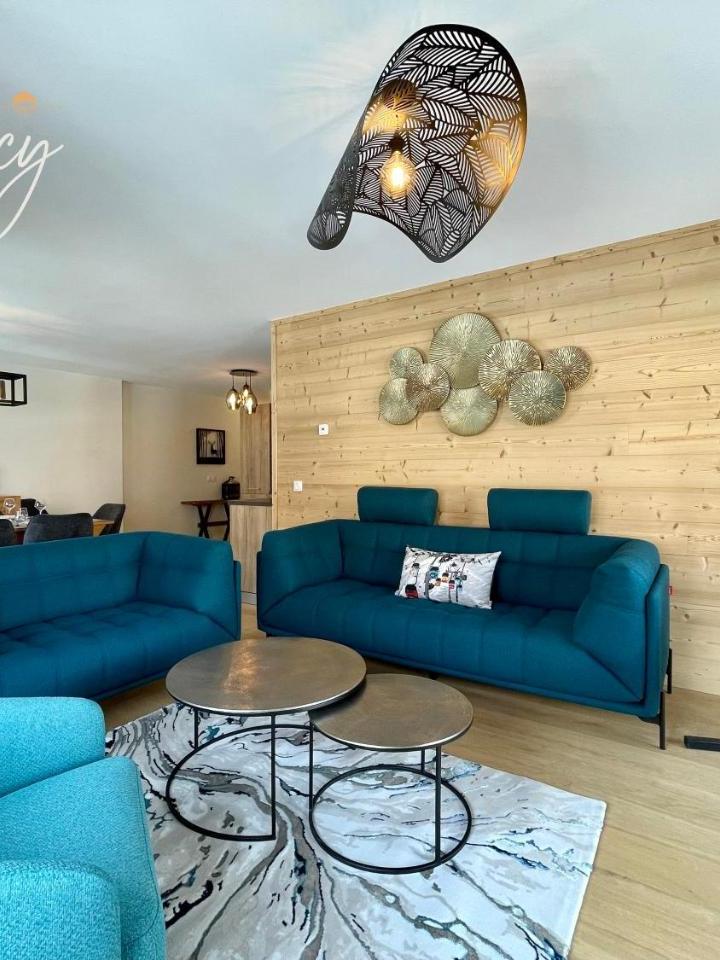 Four-Bedroom Apartment (1 large bed) - Free WiFi – Homency - Residence Parenthese A14