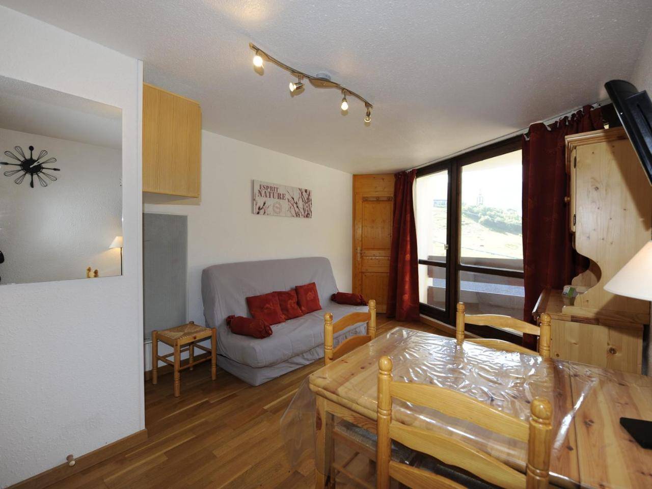 Studio Confortable Avec Balcon, Depart Skis Aux Pieds - Fr-1-344-539, Les Menuires