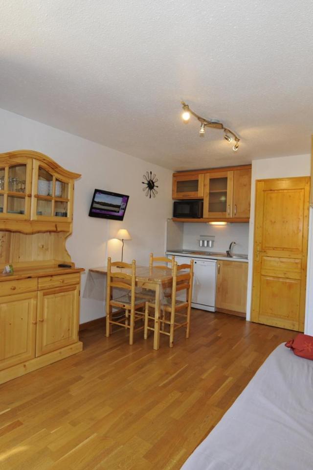 Studio Confortable Avec Balcon, Depart Skis Aux Pieds - Fr-1-344-539 – bild 3