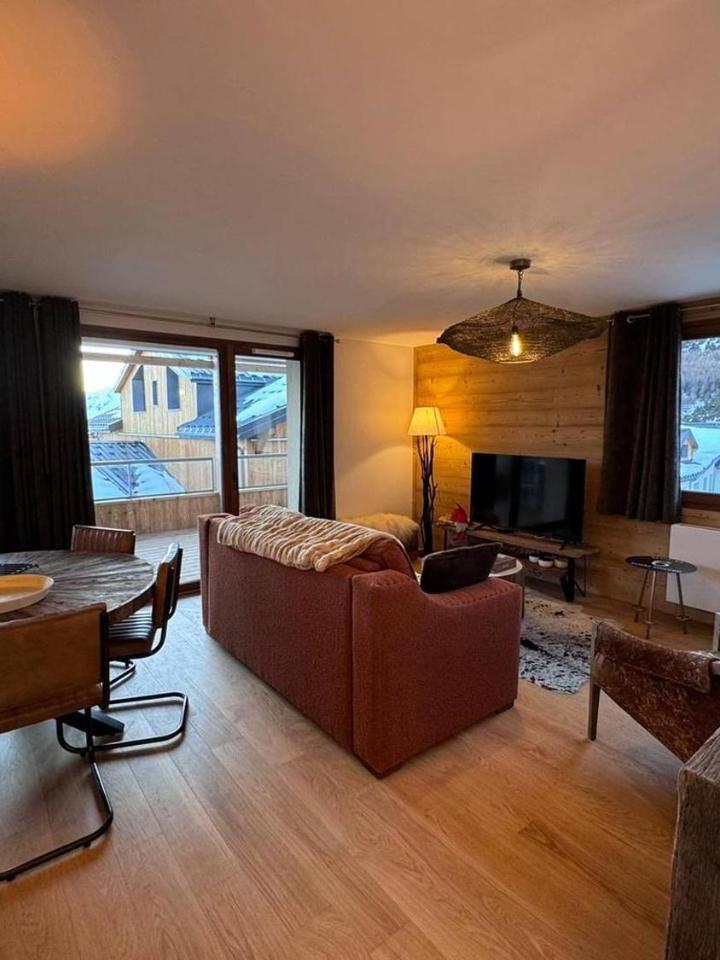 Apartment with Mountain View (1 large bed) - Free WiFi – Alpe D'huez Houses - Chez Cathy - Fermes de L'alpe - Fabuleux 2 Chambres Neuf Pour 6 Personnes