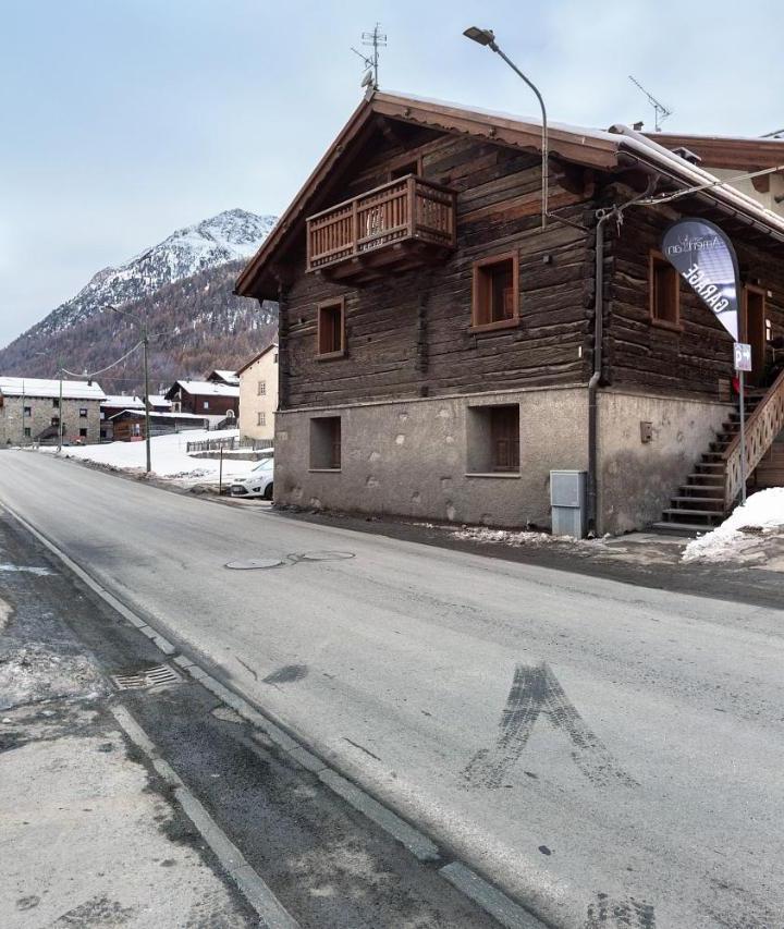 Two-Bedroom Chalet (1 single bed and 1 sofa bed) - Free WiFi – Baita Tarcisio