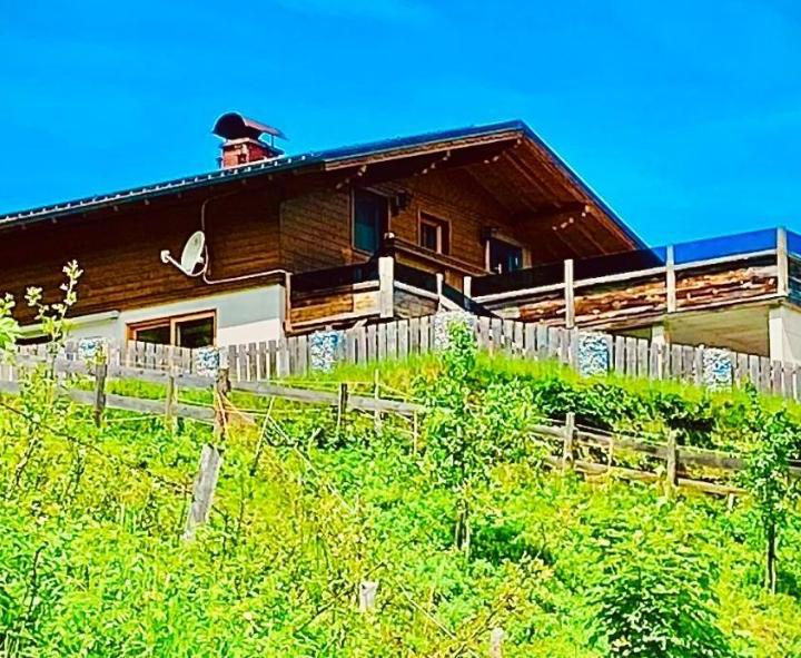 Two-Bedroom Apartment (1 double bed and 1 bunk bed) - Free WiFi – Apartment Wagrainblick