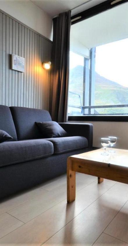 Studio – Residence Villaret - Grand Studio Coin Chambre Separe Cuisine Equipee Aux Menuires Pour 4 Personnes Mae-5274