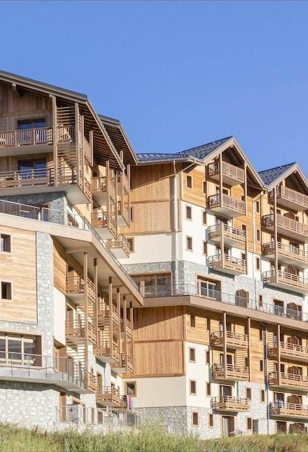 Apartment (1 Double Sofa Bed and 4 Twin Beds) – Apartment in France with Heated Pool & SPA