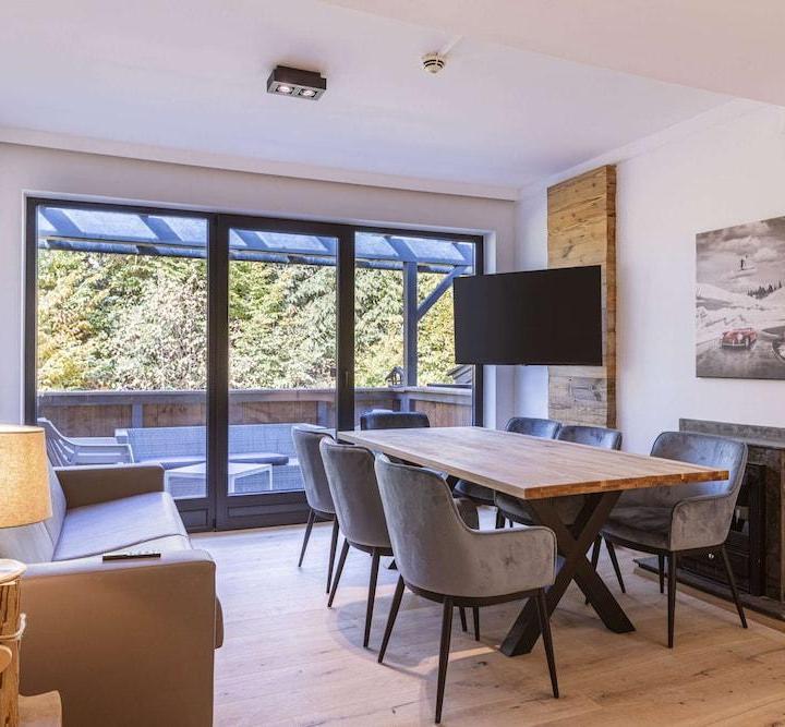 Apartment (2 Large Twin Beds and 1 Bed) – Exclusive Suite in the Ski Area