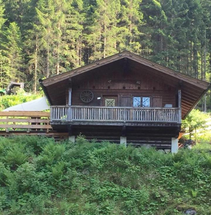 Chalet (1 sofa bed) - Free WiFi – Wasserfallhutte Saalbach