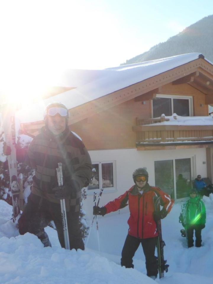 Two-Bedroom Apartment with Mountain View (1 extra-large double bed) - Free WiFi – Appartementhaus Casamarai