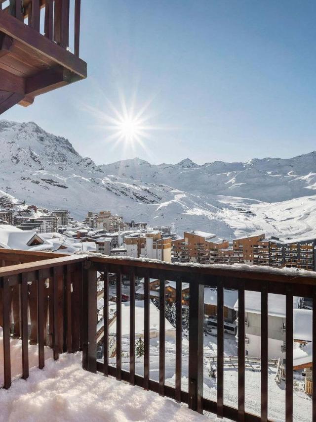 Luxurious Apartment with Ski-In And Out Access in Centre – bild 7