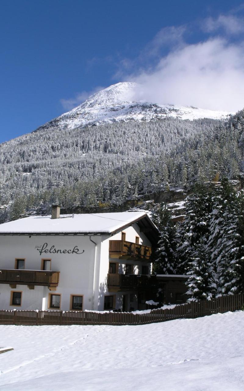Felsneck, Haus