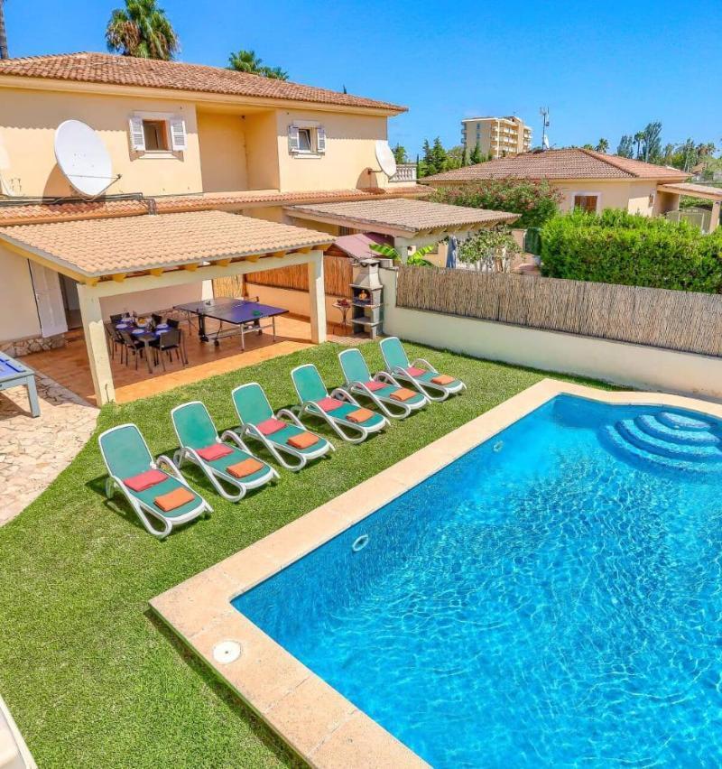 Villa Garcia by Villa Plus