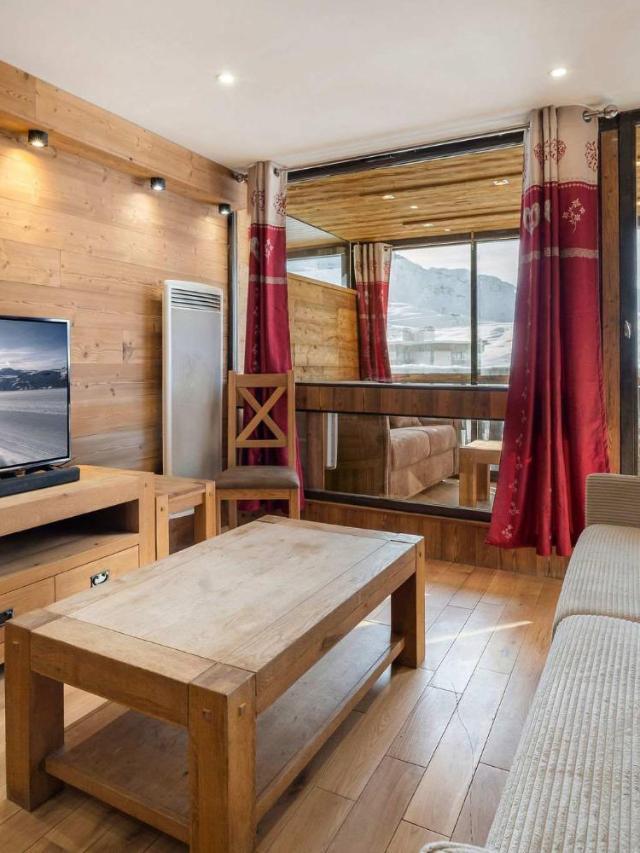 Cozy Renovated with Panoramic Mountain View