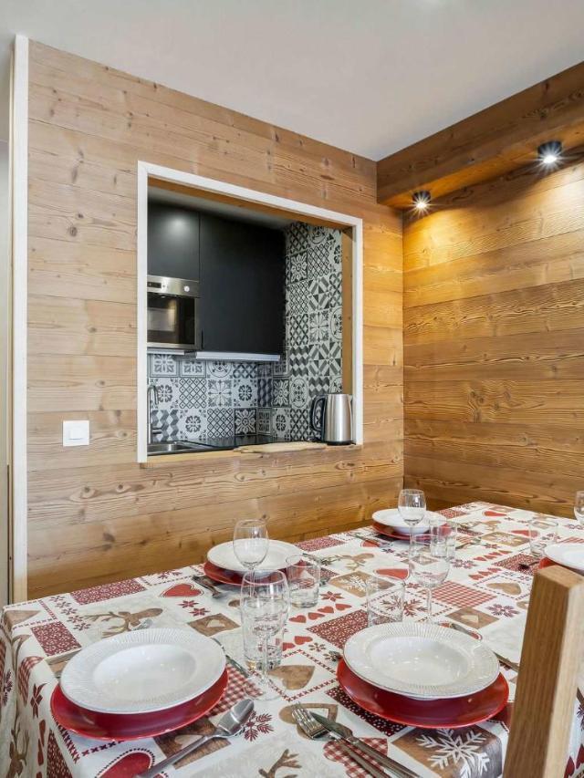 Cozy Renovated with Panoramic Mountain View – bild 8